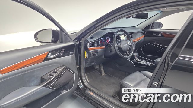 Kia K7 2016 — photo 10