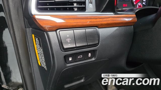 Kia K7 2016 — photo 14