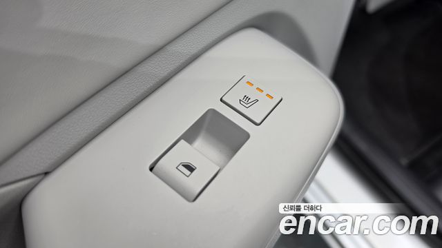 Hyundai Kona 2023 — photo 29