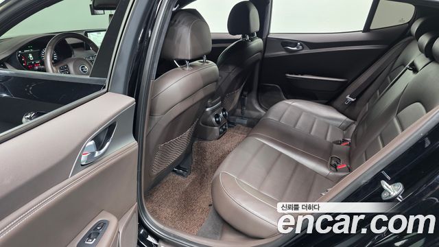 Kia Stinger 2019 — photo 17