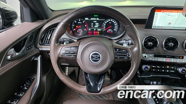 Kia Stinger 2019 — photo 18