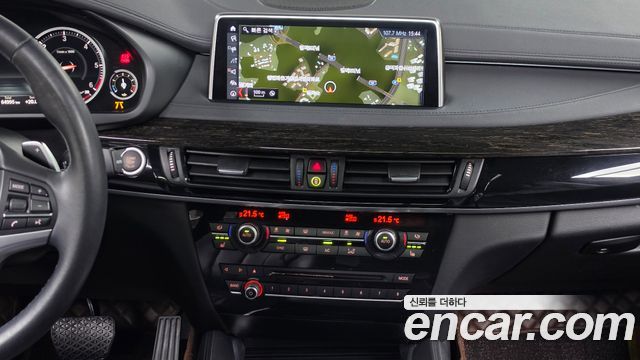 BMW X6 2018 — photo 21