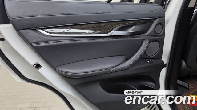 BMW X6 2018 — photo 15