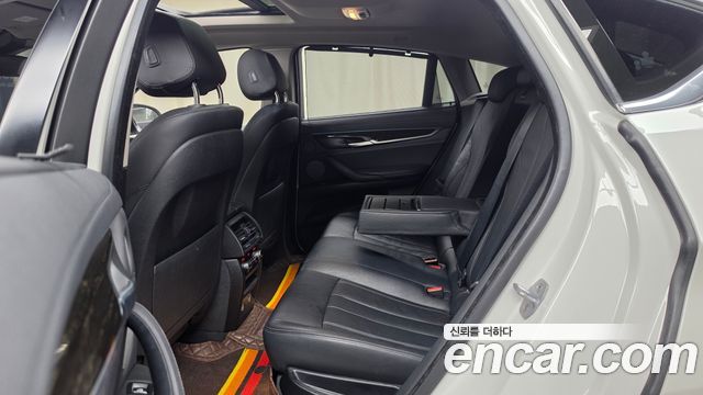 BMW X6 2018 — photo 16