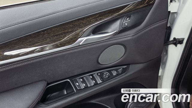 BMW X6 2018 — photo 30