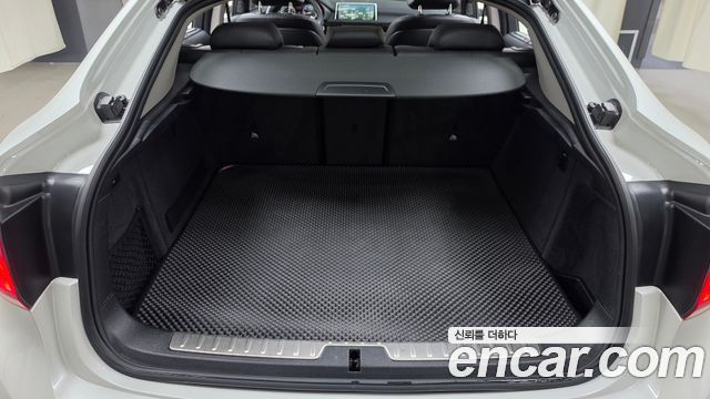 BMW X6 2018 — photo 32