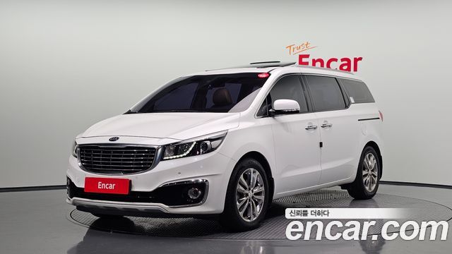 Kia Canival 2018 — photo 1