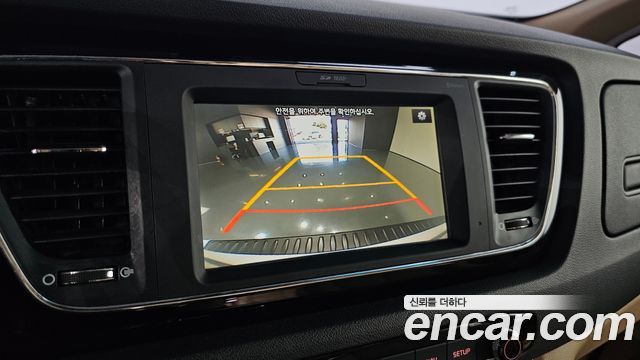 Kia Canival 2018 — photo 20