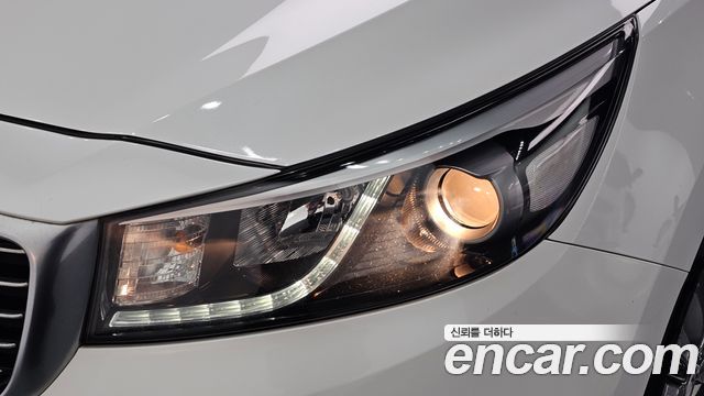 Kia Canival 2018 — photo 8