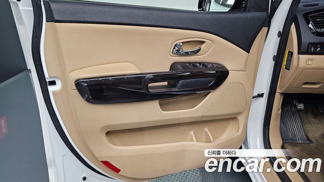 Kia Canival 2018 — photo 14