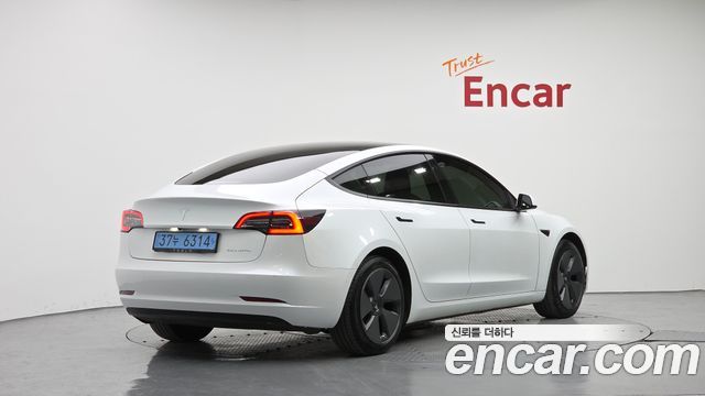 Tesla Model 3 2022 — photo 2