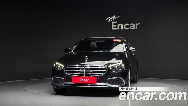 Mercedes-Benz E-Class 2021 — photo 3
