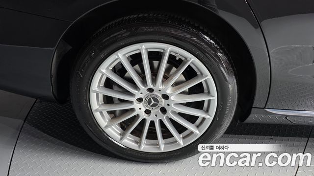 Mercedes-Benz E-Class 2021 — photo 5