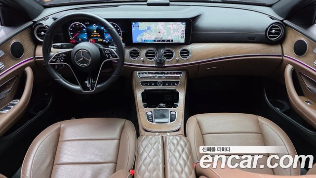Mercedes-Benz E-Class 2021 — photo 10