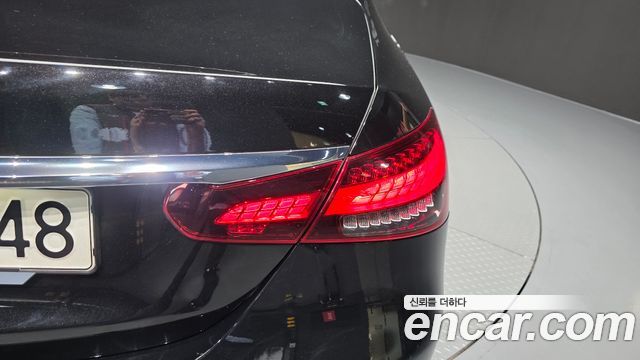 Mercedes-Benz E-Class 2021 — photo 9