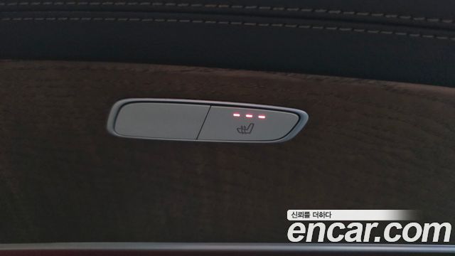 Mercedes-Benz E-Class 2021 — photo 29