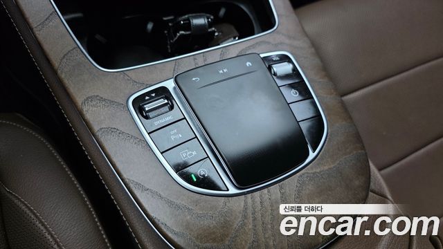 Mercedes-Benz E-Class 2021 — photo 31