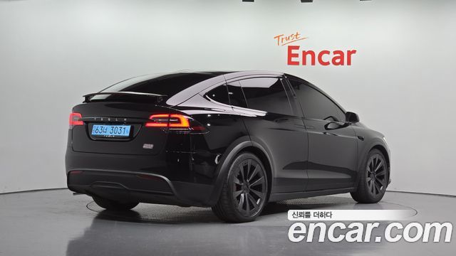 Tesla Model X 2023 — photo 2