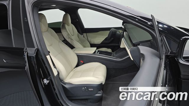 Tesla Model X 2023 — photo 16