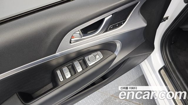 Genesis G70 2019 — photo 19