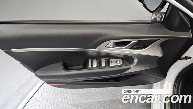 Genesis G70 2019 — photo 14