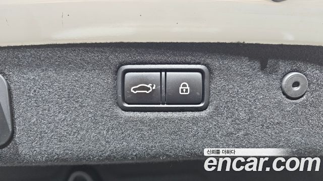Genesis G70 2019 — photo 35