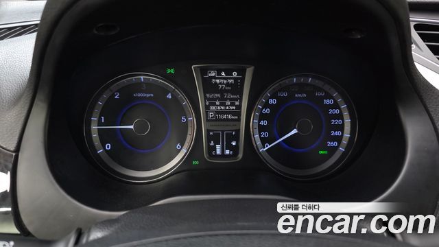 Hyundai Grandeur 2015 — photo 11
