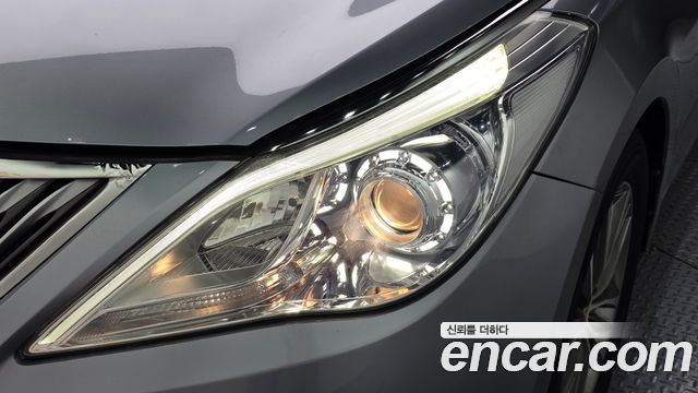 Hyundai Grandeur 2015 — photo 8