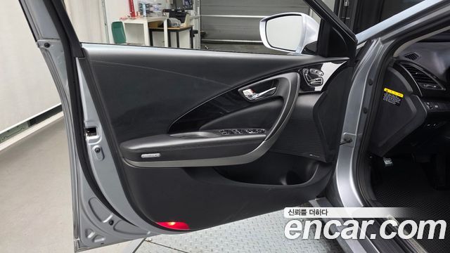 Hyundai Grandeur 2015 — photo 14
