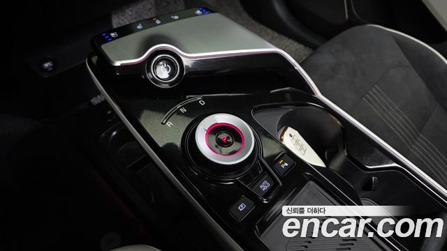 Kia EV6 2023 — photo 12