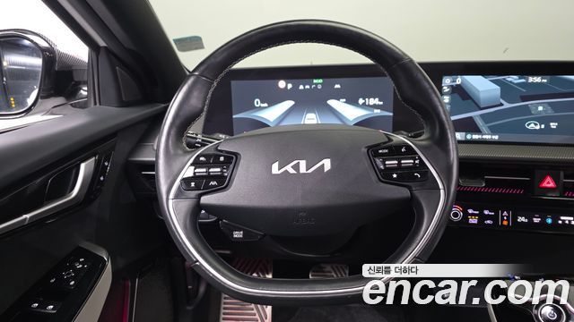 Kia EV6 2023 — photo 19
