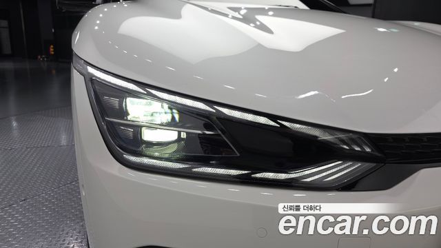 Kia EV6 2023 — photo 8