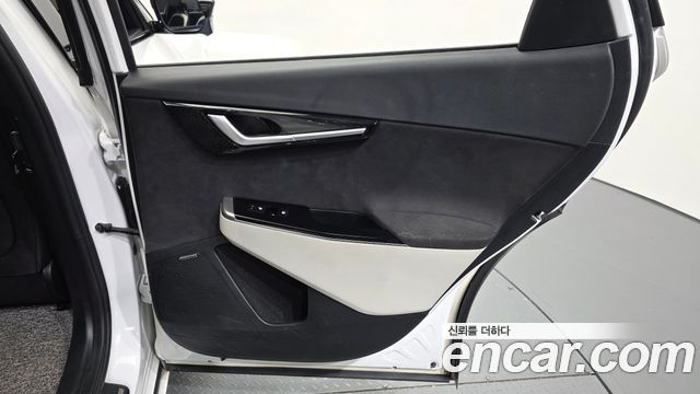 Kia EV6 2023 — photo 15