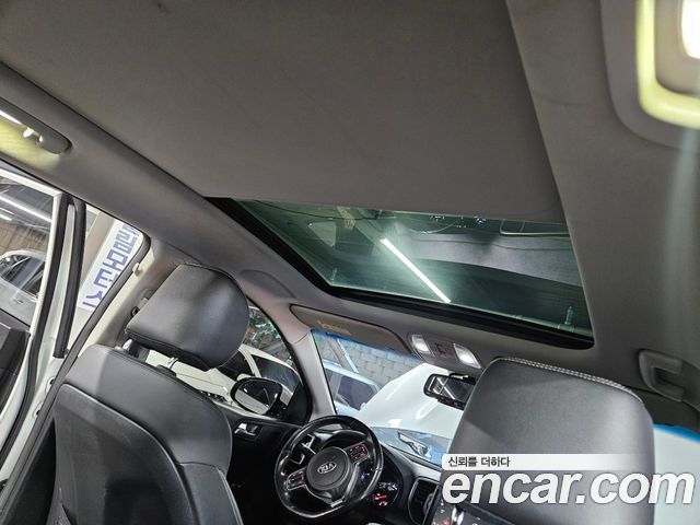 Kia Sportage 2018 — photo 19