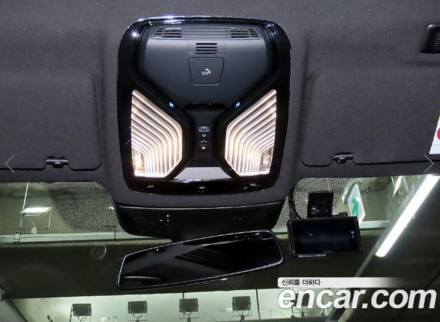 BMW 5-Series 2021 — photo 17