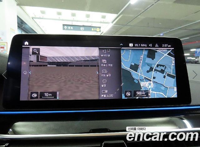 BMW 5-Series 2021 — photo 18