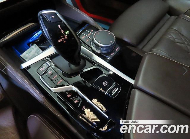 BMW 5-Series 2021 — photo 19