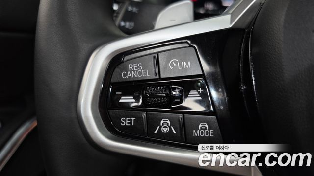 BMW 3-Series 2025 — photo 23