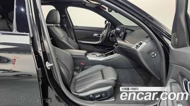 BMW 3-Series 2025 — photo 16