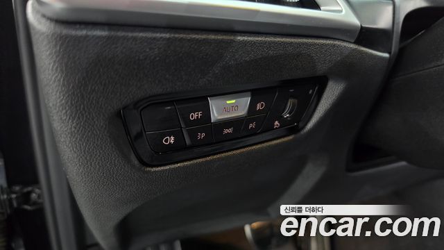 BMW 3-Series 2025 — photo 28