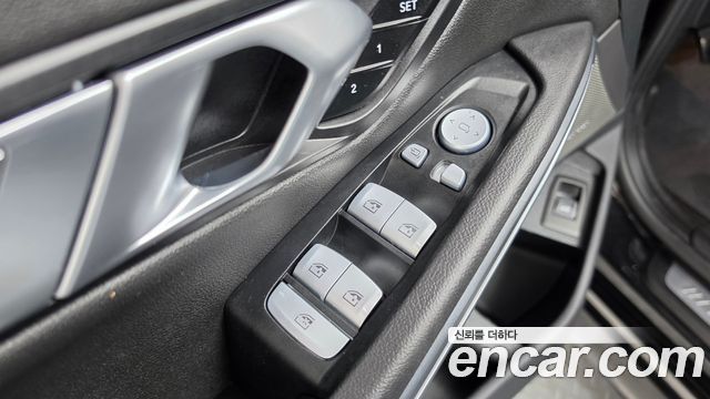 BMW 3-Series 2025 — photo 35