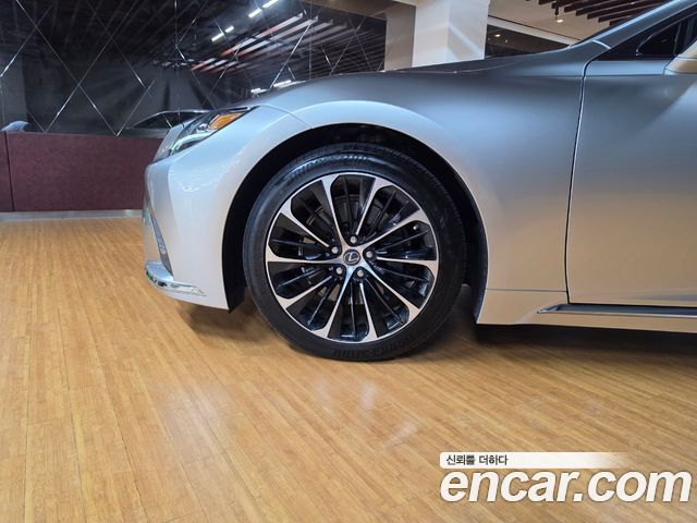 Lexus LS 2022 — photo 5