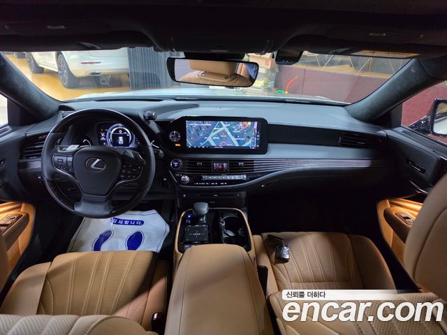 Lexus LS 2022 — photo 7