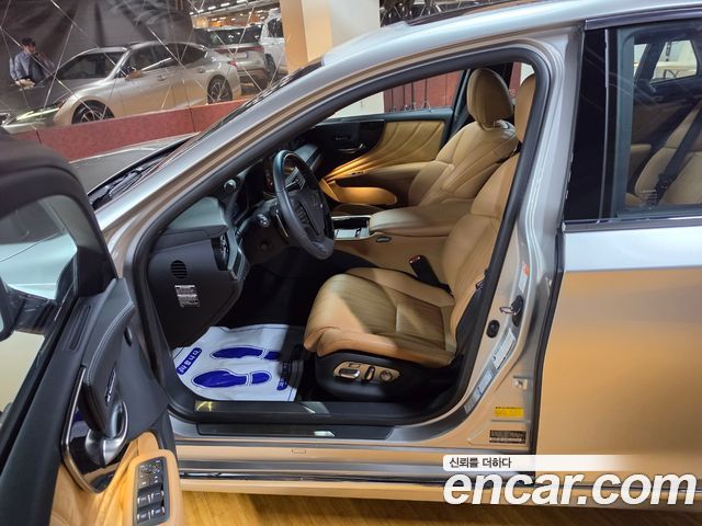 Lexus LS 2022 — photo 10