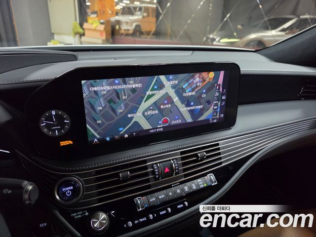 Lexus LS 2022 — photo 13