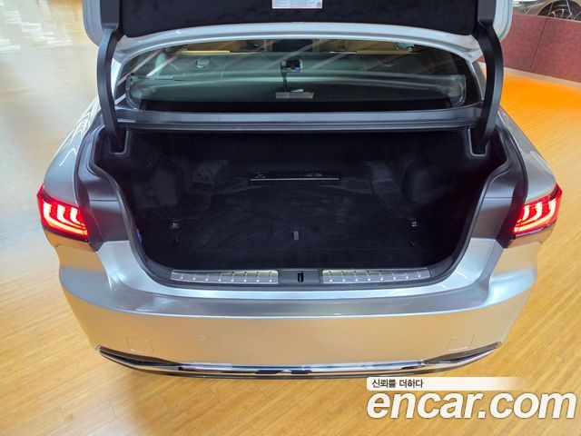 Lexus LS 2022 — photo 15