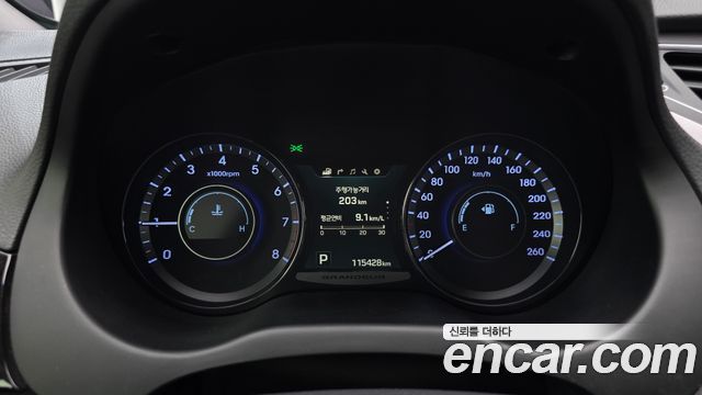 Hyundai Grandeur 2015 — photo 11