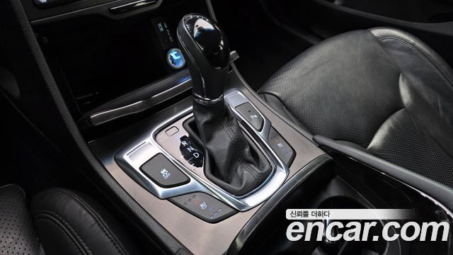 Hyundai Grandeur 2015 — photo 12