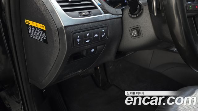 Genesis G80 2019 — photo 14