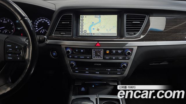Genesis G80 2019 — photo 15